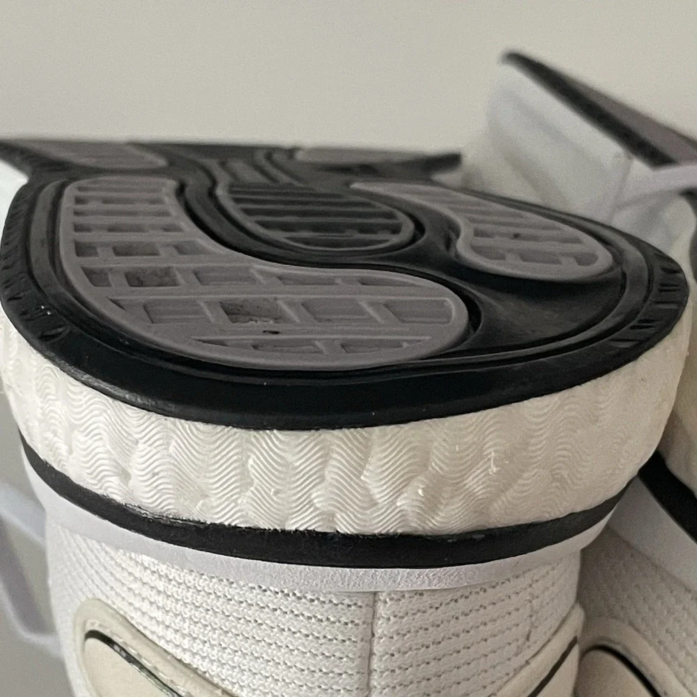 Adidas White Black Supernova FV6026 Running Walking Sport Shoe Men‎ Size 8 *READ